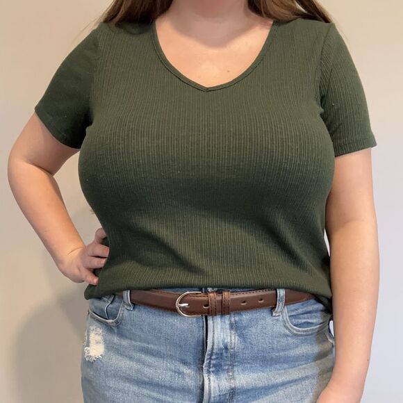 CTM Women's Leather 1 1/8 Inch Dress Belt - Picture 3 of 4